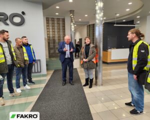 Visita a Fakro Oficina central